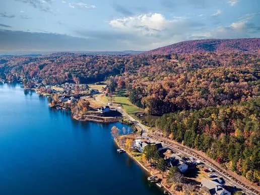 Lake Arrowhead near Waleska, Georgia